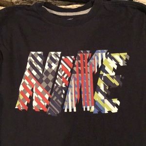 Nike boys’ XL long sleeve tee